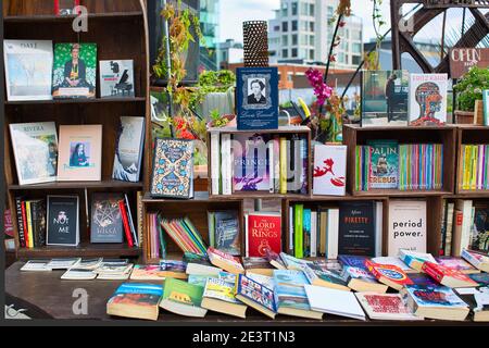 Word On The Water - The London Bookbarge - a floating bookshop moored on Regent's Canal at King's Cross, London, England, UK Stock Photo