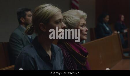 Iliza Shlesinger, Ellen Burstyn, Sarah Snook, Pieces of a Woman (2020)  Credit: Benjamin Loeb / Netflix / The Hollywood Archive Stock Photo - Alamy