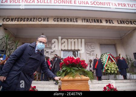 Rome, Italy. 21st Jan, 2021. Funeral of Emanuele Macaluso, Italian politician and trade unionist, one of the leaders of the Italian Communist Party, in the square in front of the headquarters of the national CGIL in Rome (Photo by Matteo Nardone/Pacific Press) Credit: Pacific Press Media Production Corp./Alamy Live News Stock Photo