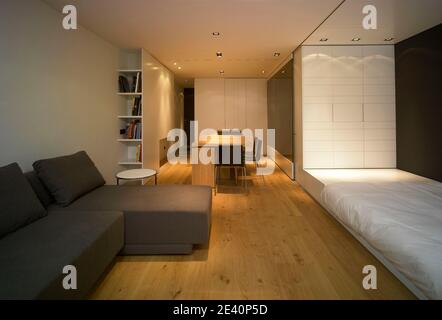 Enric Rovira home studio Barcelona by Francesc Rif 12/2005, wohnung, apartment, dwelling, appartamento, vivienda, piso, buero, bureau, office, uffici Stock Photo