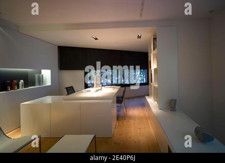 Enric Rovira home studio Barcelona by Francesc Rif 12/2005, wohnung, apartment, dwelling, appartamento, vivienda, piso, buero, bureau, office, uffici Stock Photo