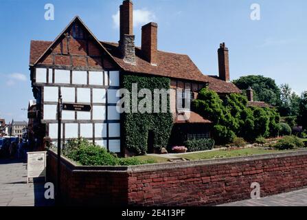 Nash's house, side view, site of new place in foreground. Half timbered gable with brick &  plaster infill, stratford upon avon warwickshire Stock Photo