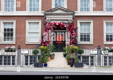 Christmas decorations at Gordon Ramsay Bar & Grill London Stock Photo