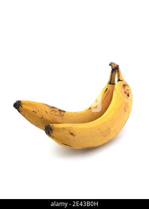Product shot.  A bunch of two ripe bananas. Fruit , healthy eating. Pictured on a white background , cut out.  Credit :Phil Wilkinson  / Alamy Stock Photo