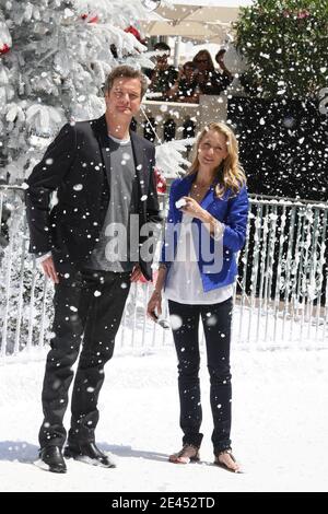 Robin Wright and Colin Firth at a photocall for new Disney animated film 'A Christmas Carol', during 62nd Cannes Film Festival, at Carlton Hotel in Cannes, France on May 18, 2009. Photo by Gorassini-Guignebourg/ABACAPRESS.COM Stock Photo