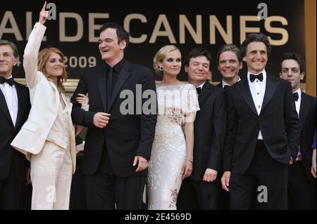 Melanie Laurent, Quentin Tarantino, Diane Kruger, Mike Myers,Daniel Bruhl arriving for the screening of 'Inglourious Basterds' during the 62nd Cannes Film Festival at the Palais des Festivals in Cannes, France on May 20, 2009. Photo by Nebinger-Orban/ABACAPRESS.COM Stock Photo