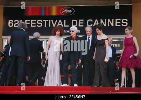 Edouard Baer, Michel Vuillermoz, Anne consigny, Sabine Azema, Alain Resnais, Andre Dussollier and Emmanuelle Devos arriving on the red carpet before the screening of 'Les herbes folles' during the 62nd Cannes Film Festival in Cannes, France on May 20, 2009. Photo by Guignebourg-Gorassini/ABACAPRESS.COM Stock Photo