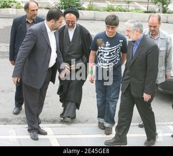 Iranian reformist presidential candidate Mir Hossein Mousavi arrives for a press conference in Tehran, Iran on May 29, 2009. Mousavi, a former premier, said that he is prepared to hold talks with the international P5-plus-1 group over Iran's nuclear drive if elected, but he added that Tehran would continue its nuclear programme. Photo by Farzaneh Khademian/ABACAPRESS.COM Stock Photo