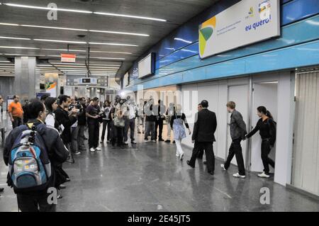 Some relatives of air crash's victims of the flight Air France direct to Paris From Rio de Janeiro are taken to the reserved area of the airport International Tom Jobim in Rio de Janeiro, Brazil, on June 1, 2009. Photo by Giuseppe Bizzarri/ABACAPRESS.COM Stock Photo