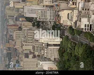 Sao Paulo, Sao Paulo, Brasil. 21st Jan, 2021. (INT) Aerial view of cloudy sky in Sao Paulo. January 21, 2021, Sao Paulo, Brazil: Aerial view of cloudy sky of Sao Paulo shows the coming heavy rainfall about to hit the city of Sao Paulo.Credit: Leco Viana/Thenews2 Credit: Leco Viana/TheNEWS2/ZUMA Wire/Alamy Live News Stock Photo