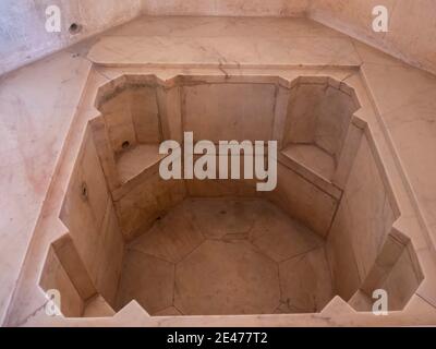 JAIPUR, INDIA - MARCH 22, 2019: a stone bath tub inside amber palace Stock Photo