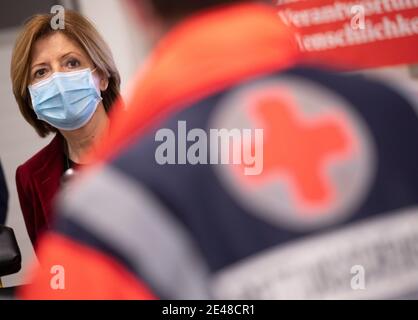Mainz, Germany. 22nd Jan, 2021. The Prime Minister of Rhineland-Palatinate, Malu Dreyer (SPD), visits an ambulance station of the German Red Cross in Mainz. A special stretcher was presented, which can be used to transport corona patients. Credit: Boris Roessler/dpa/Alamy Live News Stock Photo
