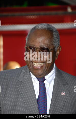Hollywood, California, USA. 09th Apr, 2013. HANK AARON during the premiere of the new movie from Warner Bros. Pictures 42, held at Grauman's Chinese Theatre, on April 9, 2013, in Los Angeles. Credit: Michael Germana/Globe Photos/ZUMAPRESS.com/Alamy Live News Stock Photo