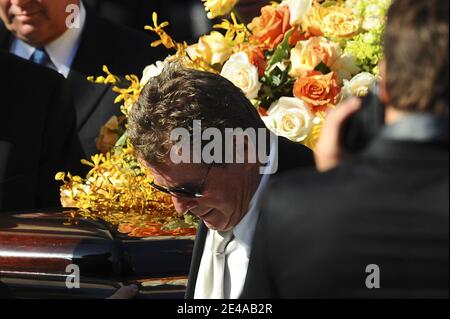 Ryan O'Neal attends the Farrah Fawcett Funeral Service held at the Catholic Cathedral downtown Los Angeles, CA, USA on June 30, 2009. Photo by Lionel Hahn-Nebinger/ABACAPRESS.COM Stock Photo