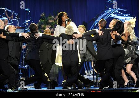 Singer Jennifer Hudson performs during the memorial service for Michael Jackson at the Staples Center in Los Angeles, CA, USA on July 7, 2009. Pool photo by Wally Skalij/LA Times/PA-ABACAPRESS.COM (Pictured: Jennifer Hudson) Stock Photo