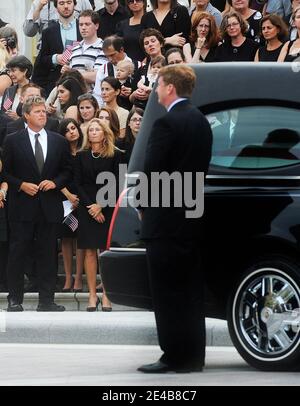The hearse bearing the remains of US Senator Edward Kennedy arrives outside the US Capitol as his childrens Kara, Edward Jr., and Patrick Kennedy looks on, on August 29, 2009 in Washington, DC, USA. Photo by Olivier Douliery /ABACAPRESS.COM Stock Photo