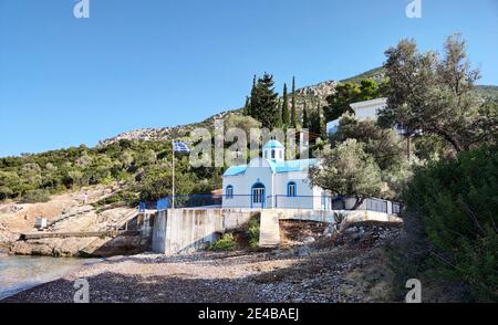 Griechisch-orthodoxe Kirche bei Palea Epidauros, Saronischer Golf, Region Argolis, Peloponnes, Griechenland Stock Photo
