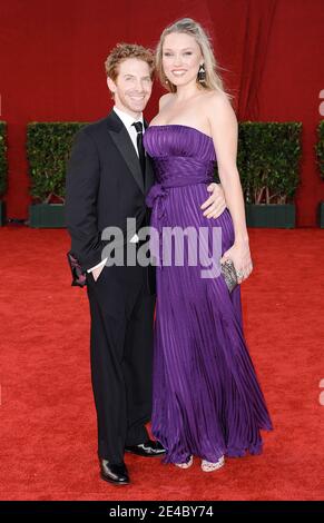 Seth Green and Clare Grant arriving at the 61st Annual Primetime Emmy Awards, held at the Nokia Theater in Los Angeles, CA, USA on September 20, 2009. Photo by Lionel Hahn/ABACAPRESS.COM (Pictured: Seth Green) Stock Photo