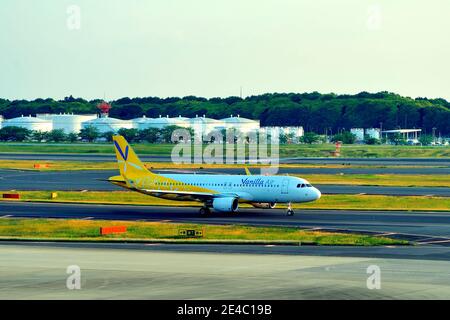 Vanilla Air, Airbus, A320, JA04VA, Taxiing, Narita Airport, Chiba, Japan