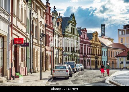 Hradec Kralove (Königgrätz), houses at Main square Grosser Ring (Velké nám?stí) in Kralovehradecky, Hradec Kralove Region, Königgrätzer Region, Czech Stock Photo