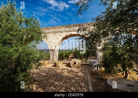 Old water aqueduct, Museo de la Cultura del Olivo. Museum cultural history of the olive tree, Puente del Obispo. Baeza, Jaen province, Andalusia, sout Stock Photo