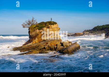 El Camello Beach & Mouro Island. Santander, Cantabrian Sea, Cantabria, Northern Spain, Europe Stock Photo
