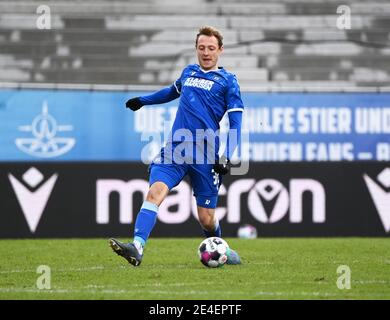 Karlsruhe, Germany. 23rd Jan, 2021. Soccer: 2. Bundesliga, Karlsruher SC - 1. FC Heidenheim, Matchday 17 at Wildparkstadion. Karlsruhe's Robin Bormuth. Credit: Uli Deck/dpa - IMPORTANT NOTE: In accordance with the regulations of the DFL Deutsche Fußball Liga and/or the DFB Deutscher Fußball-Bund, it is prohibited to use or have used photographs taken in the stadium and/or of the match in the form of sequence pictures and/or video-like photo series./dpa/Alamy Live News