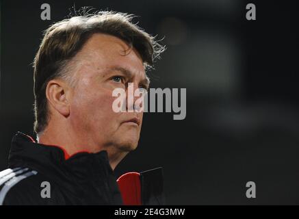 Munich's head coach Louis van Gaal during the UEFA Champions League Soccer Match, Group A , Girondins de Bordeaux vs FC Bayern Munich at the Stade Chaban-Delmas in Bordeaux, France on October 21, 2009. Bordeaux won 2-1. Photo by Christian Liewig/ABACAPRESS.COM Stock Photo