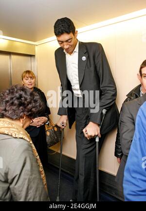 EXCLUSIVE. Turk Sultan Kosen, who is the current record holder of the tallest living man in the world as recognised by Guinness World Records, in an elevator at Erasmus MC hospital in Rotterdam, The Netherlands on November 9, 2009. Sultan is in Holland as part of a world tour to promote the Guinness Book of Records 2010. Born on September 27, 1982 in eastern Turkey, Sultan is 2,46m tall et has shoe size 60. Due to his extreme size he never worked. Photo by Alain Gil Gonzales/ABACAPRESS.COM Stock Photo