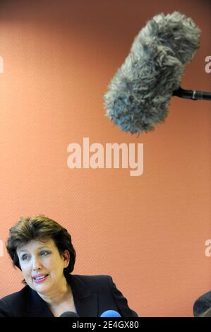 Roselyne Bachelot, ministre de la sante et des sports lors du lancement de la construction d'un nouvel hopital a Orleans, France le 27 Novembre, 2009. Photo Philippe Montigny/Filimages/ABACAPRESS.COM Stock Photo