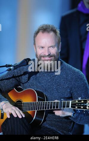 Sting lors de l'enregistrement de l'emission Vivement Dimanche a Paris, France, le 10 novembre 2009. Photo Max Colin/ABACAPRESS.COM Stock Photo