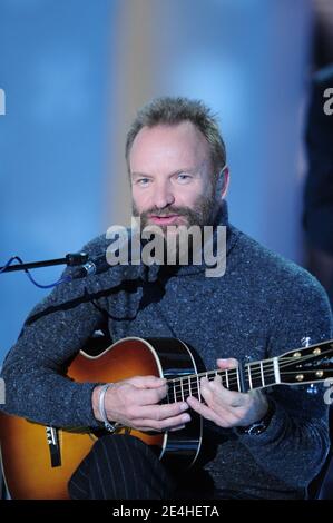 Sting lors de l'enregistrement de l'emission Vivement Dimanche a Paris, France, le 10 novembre 2009. Photo Max Colin/ABACAPRESS.COM Stock Photo