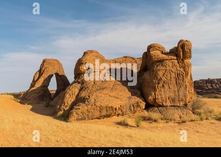 Rock formation with rock arch, Ennedi plateau, Chad Stock Photo