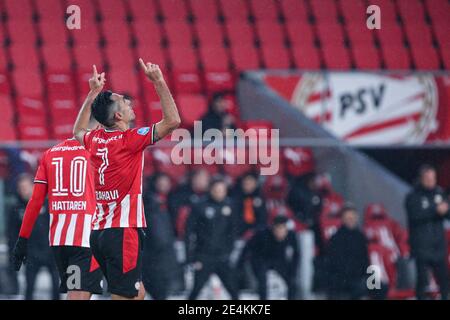 Jordan Teze of PSV Eindhoven Controls the ball during the Dutch News  Photo - Getty Images