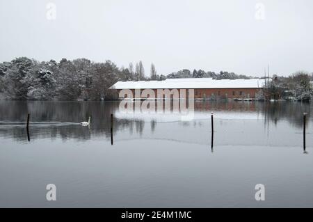 Mytchett Lake snowfall in January 2021, Surrey, England Stock Photo