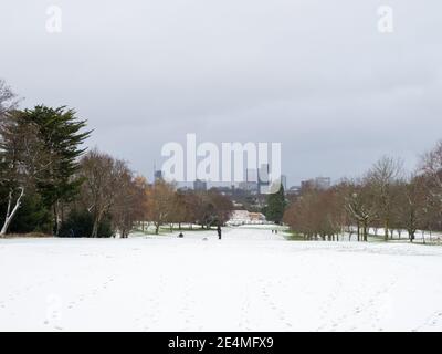 CROYDON, UK - 24 JUANARY  2020: A view of Croydon town centre in the snow looking from Croham Hurst, South Croydon,  London. Stock Photo