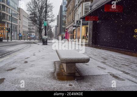 Oxford Street covered in snow. London, United Kingdom 24 January 2021. Stock Photo