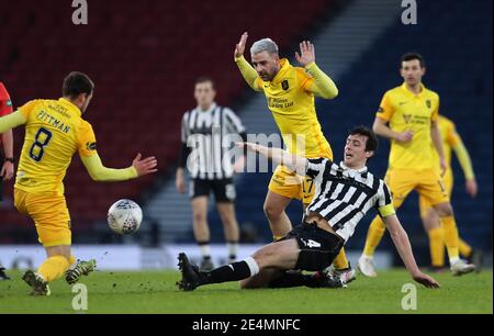 St Mirren's Joe Shaughnessy (right) in action with Livingston's Scott Pitman (left) and Scott Robinson (centre) during the Betfred Cup, Semi Final match at Hampden Park, Glasgow. Picture date: Sunday January 24, 2021. Stock Photo