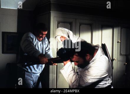 SEAN CONNERY as James Bond 007 and PAT ROACH fighting in NEVER SAY NEVER AGAIN 1983 director IRVIN KERSHNER executive producer Kevin McClory UK/USA/West Germany Talia Film II Productions / Woodcote / Producers Sales Organisation (PSO) / Warner Bros. Stock Photo