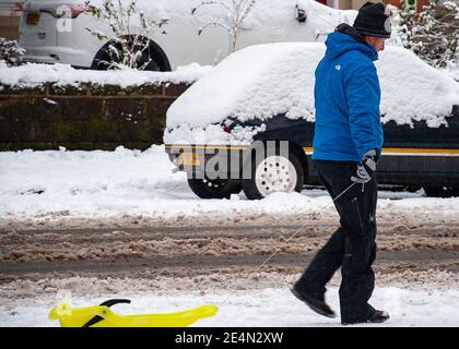 Birmingham, UK. 24th Jan, 2021. Snow in Birmingham Sunday 24/01/2021 - News worthy images Credit: SPP Sport Press Photo. /Alamy Live News Stock Photo