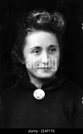 File picture of Odette Niles, Guy Moquet's first and last love interest, dated before 1941. Niles and Moquet, both were in the Resistance and arrested by French police, met each other in prison. Guy Moquet was executed with 26 french prisoners on October 22, 1941. He was 17 and has become one of the French Resistance symbol. Photo via ABACAPRESS.COM Stock Photo