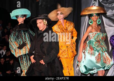 JOHN GALLIANO 総柄　ロンT JOHN GALLIANO 総柄 ロンT