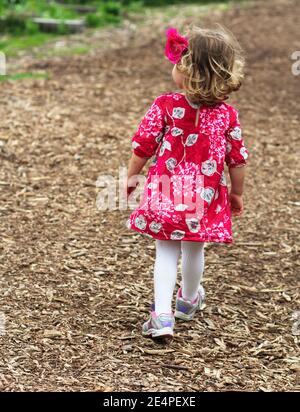 Little girl hi-res stock photography and images - Alamy