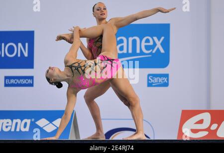 Italy s Giulia Lapi and Beatrice Adelizzi compete on duet final