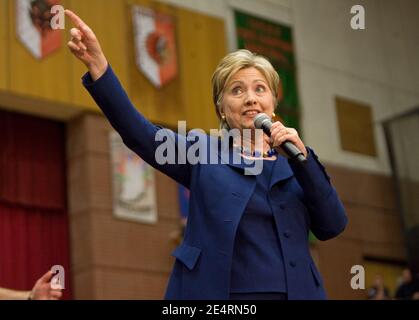 Democratic presidential hopeful New York Senator Hillary Clinton speaks at her 'Solutions for America' rally at the Wigwam, Anderson High School in Anderson, IN, USA, on March 20, 2008. Photo by Joseph Foley/ABACAPRESS.COM Stock Photo