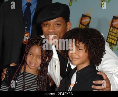 Will Smith and his kids attend the Nickelodeon's 2008 Kids' Choice Awards. Los Angeles, CA, USA on March 29, 2008. Photo by Lionel Hahn/ABACAPRESS.COM Stock Photo