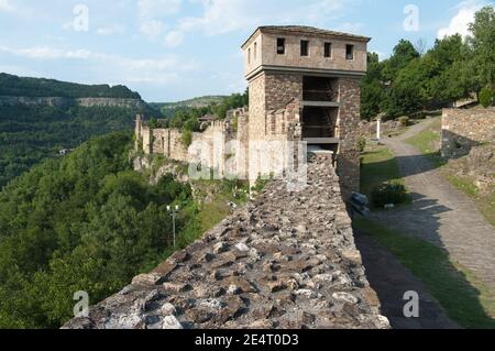 wall and tower of Tsarevets fortress in Veliko Tarnovo, Bulgaria Stock Photo
