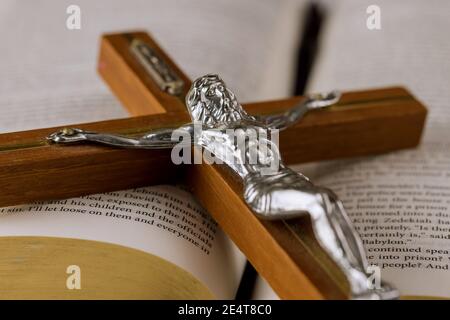 22 JANUARY 21 New York US 2021: The Holy Bible on a Holy Cross of Jesus on way to God through prayer Stock Photo
