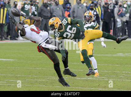 Green Bay Packers free safety Darnell Savage makes a read during a