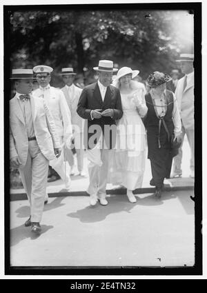 McADOO, MRS. WILLIAM GIBBS, NEE ELEANOR WILSON. WITH FATHER, PRESIDENT WILSON Stock Photo